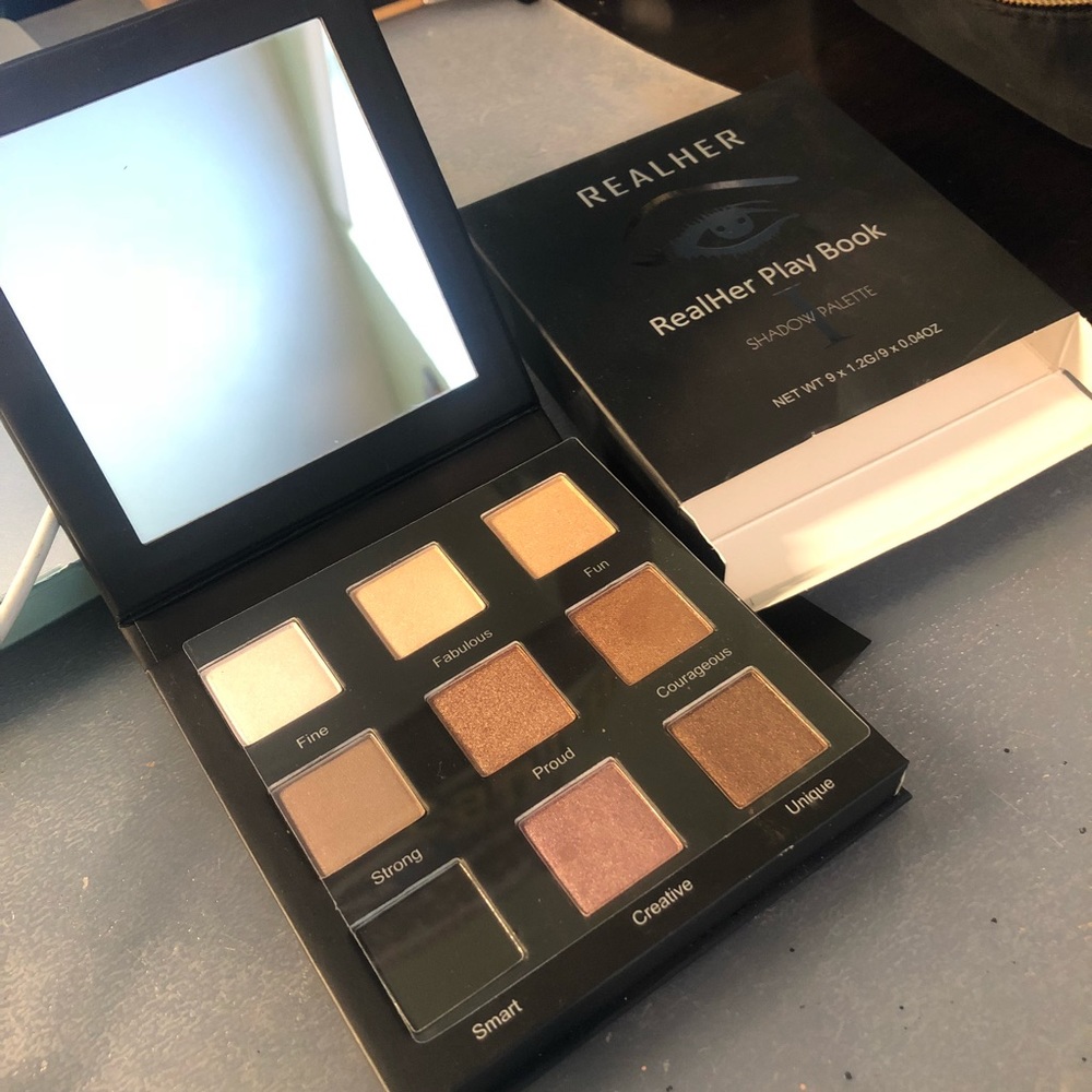 ✨ Realher Shadow Palette